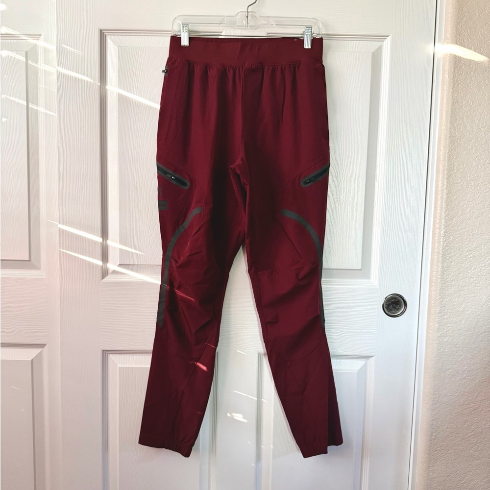 Under Armour Men's Maroon Joggers